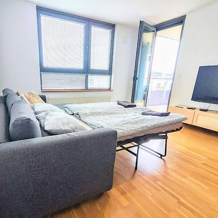 Mills - Free Parking - Balcony With City View - Close To Nivy Mall Bratislava Extérieur photo