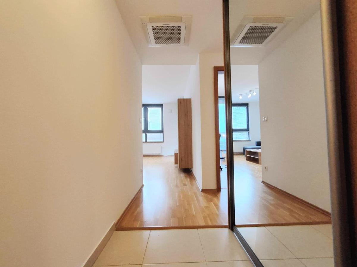 Mills - Free Parking - Balcony With City View - Close To Nivy Mall Bratislava Extérieur photo