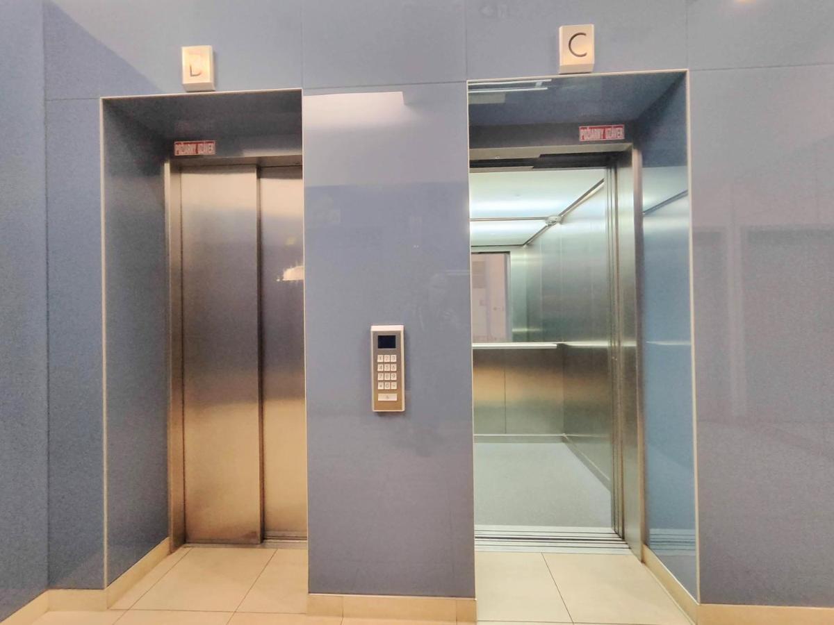 Mills - Free Parking - Balcony With City View - Close To Nivy Mall Bratislava Extérieur photo