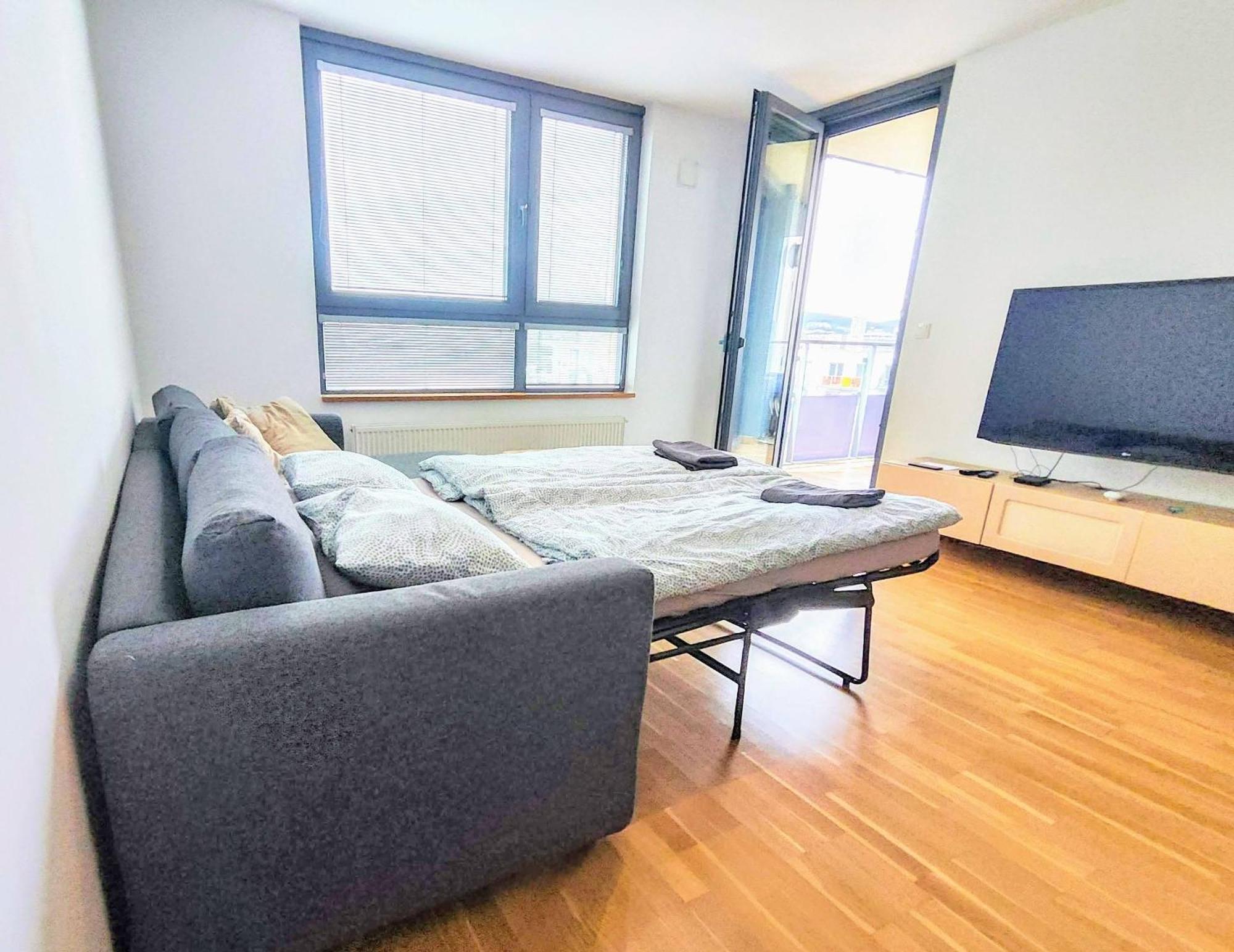 Mills - Free Parking - Balcony With City View - Close To Nivy Mall Bratislava Extérieur photo